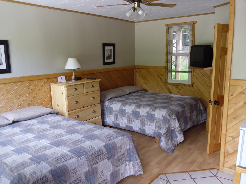Peacock Villa Motel Tobermory Bilik gambar