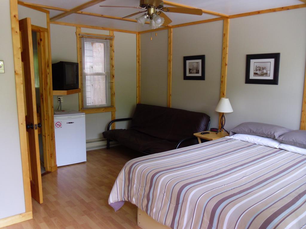 Peacock Villa Motel Tobermory Bilik gambar